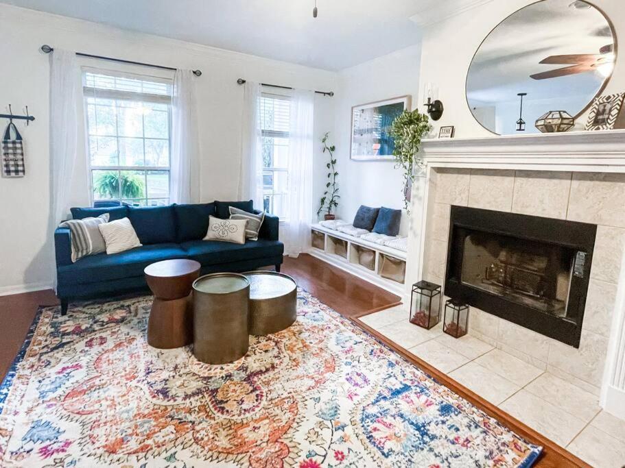 Great3bed&3bath. 2balconies. Perfect Neighborhood *