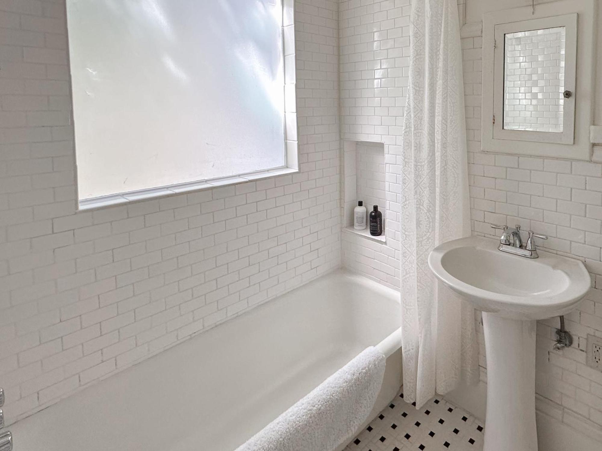 Adorable 1920s Near Uf Stadium Sleeps 10 Gainesville