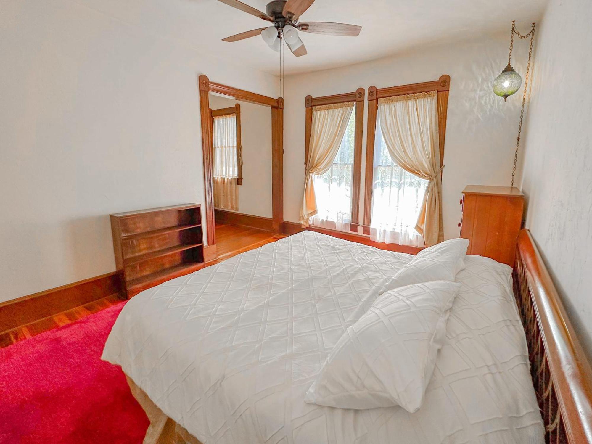 Apartment Cozy Victorian Downtown Sleeps 5