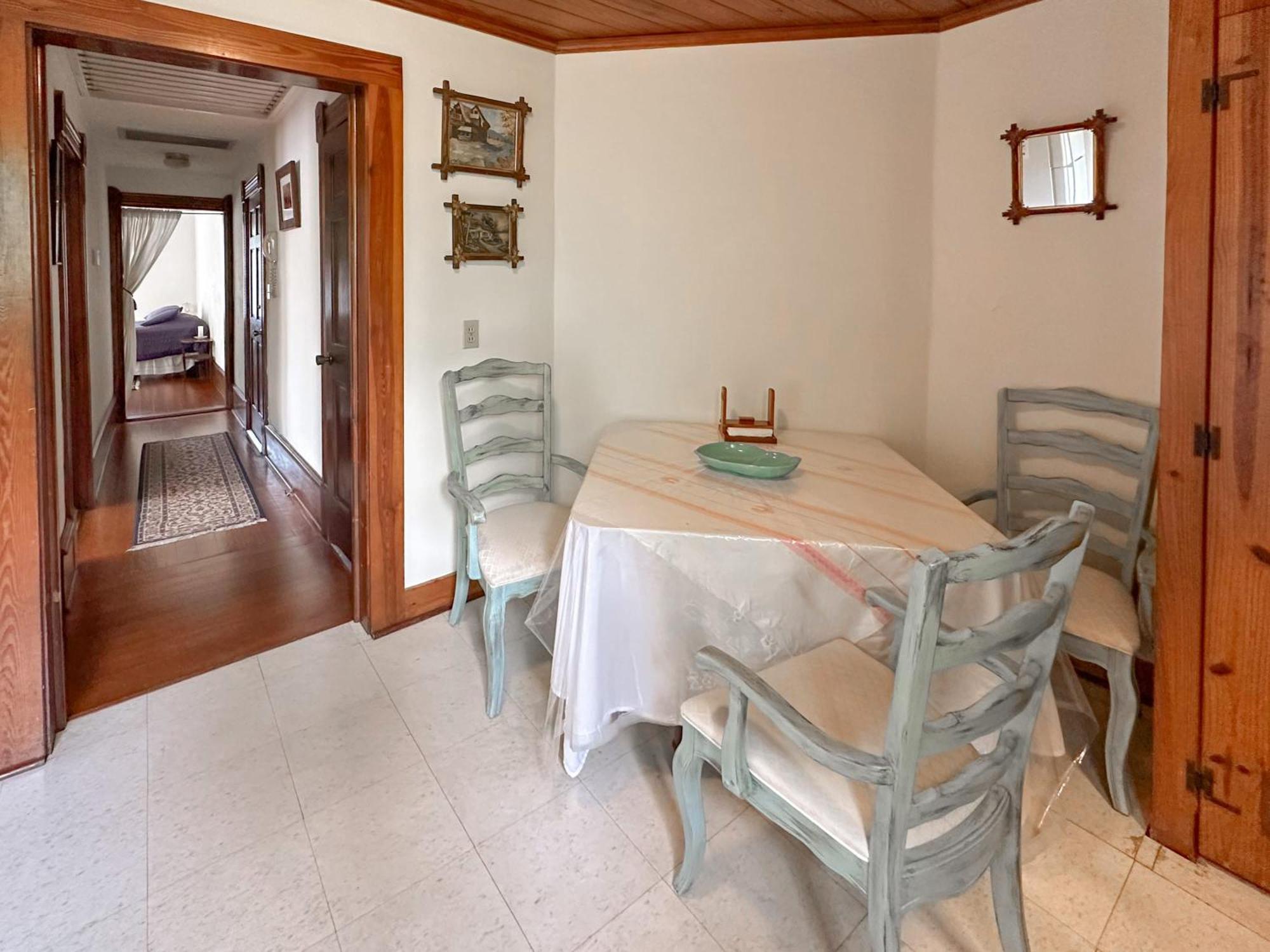 Apartment Cozy Victorian Downtown Sleeps 5