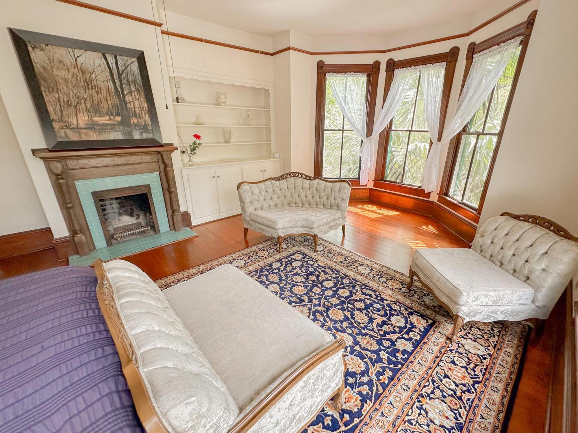 Apartment Cozy Victorian Downtown Sleeps 5 Gainesville