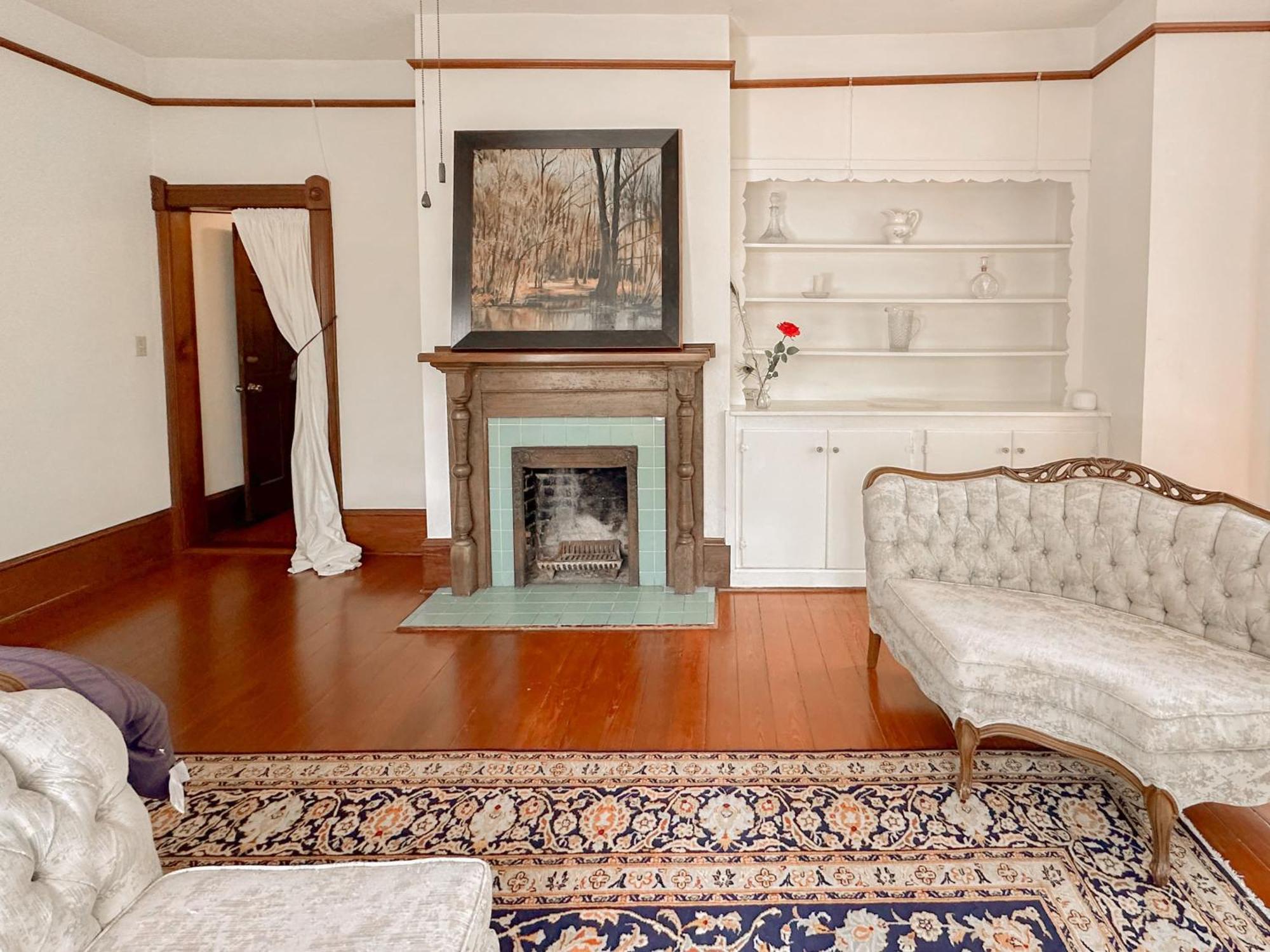 Apartment Cozy Victorian Downtown Sleeps 5 *