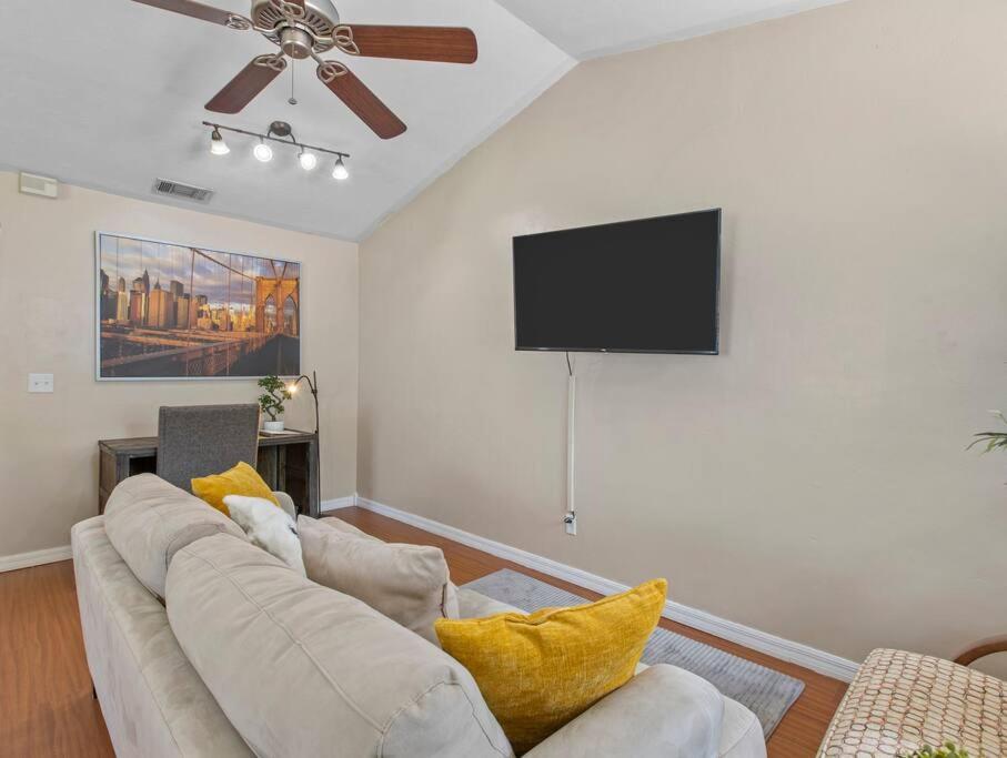 Spacious Pet Friendly Ping Pong Table Apartment