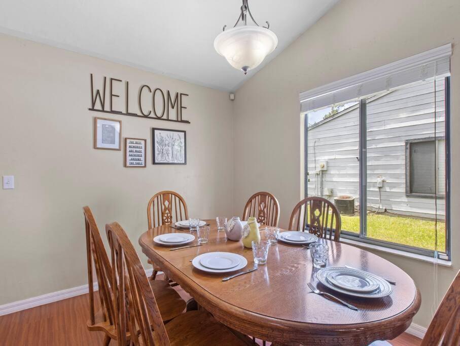 Apartment Spacious Pet Friendly Ping Pong Table Gainesville