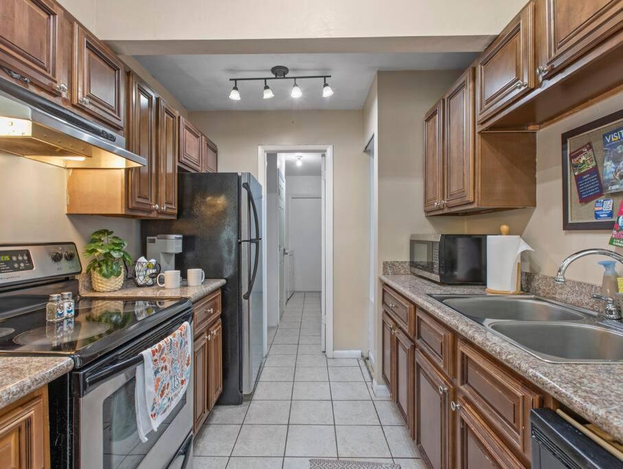 Spacious Pet Friendly Ping Pong Table Apartment Gainesville