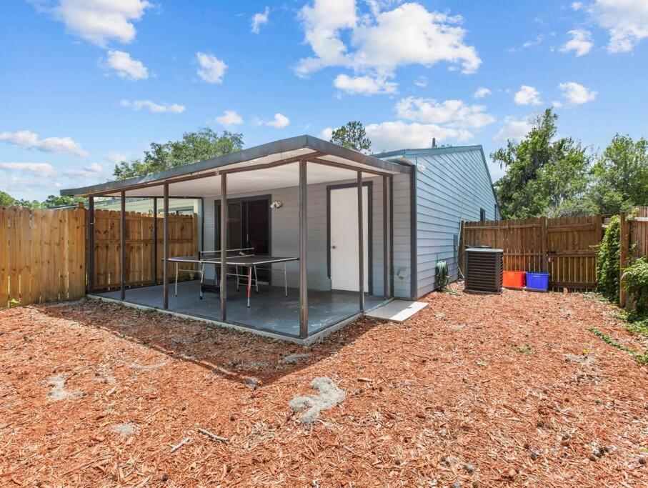 Spacious Pet Friendly Ping Pong Table *