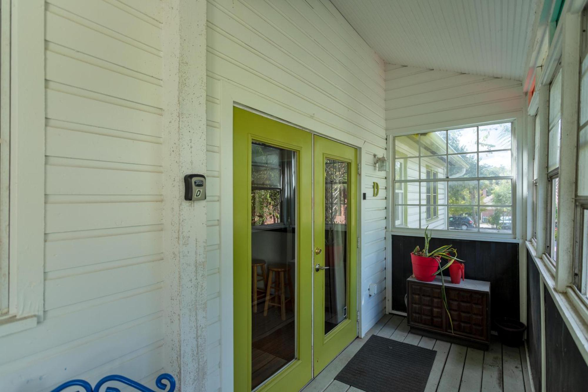 Cozy Townhome Near Uf Campus Apartment