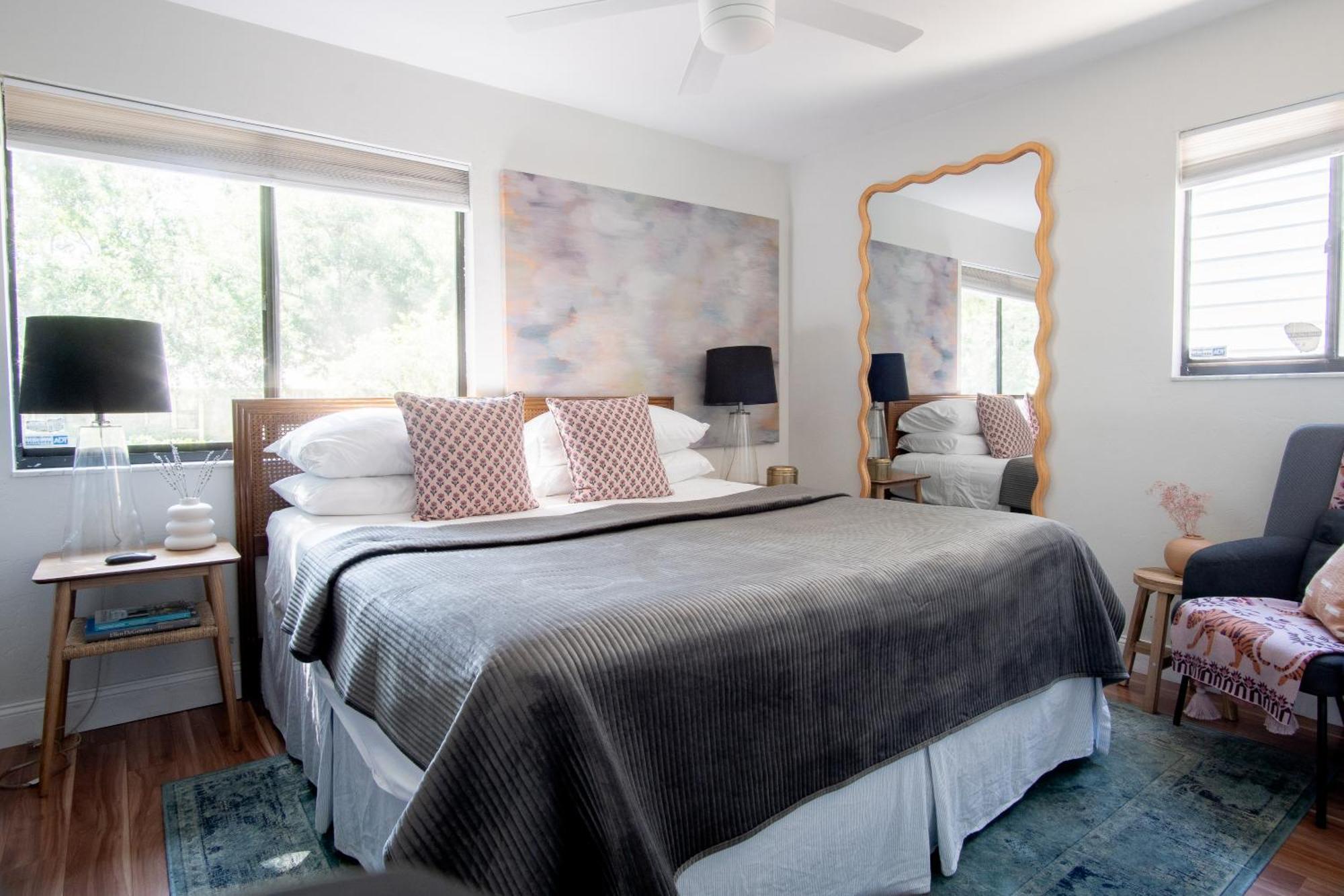 Peaceful, Modern, Renovated, Close To Everything! Apartamento