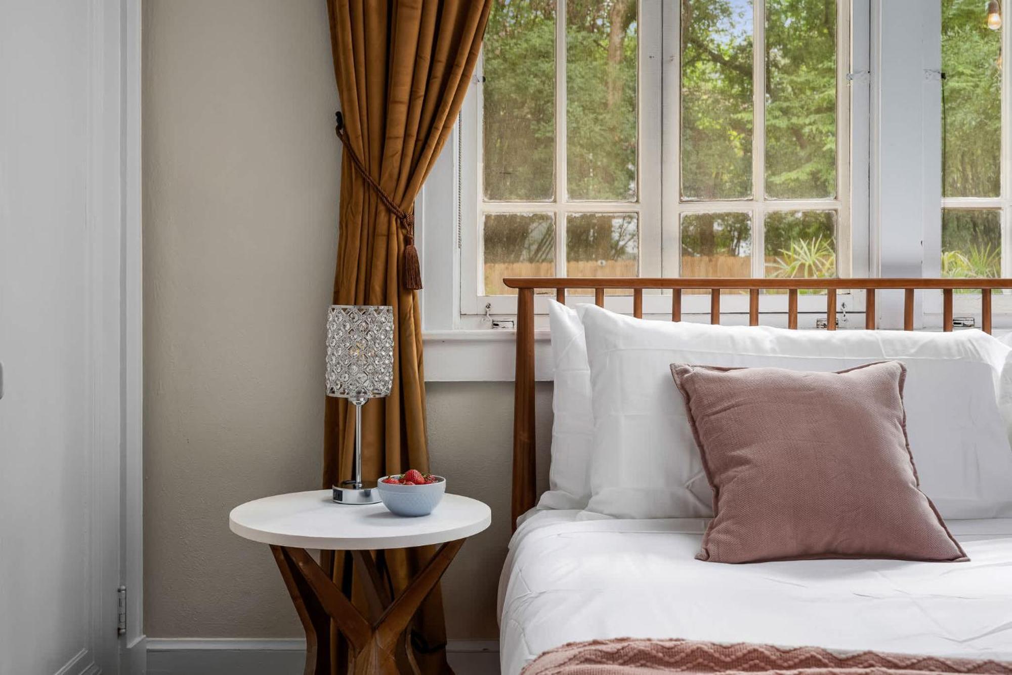 The Gallery At Duckpond - 1930s Historic Charm Holiday home Gainesville