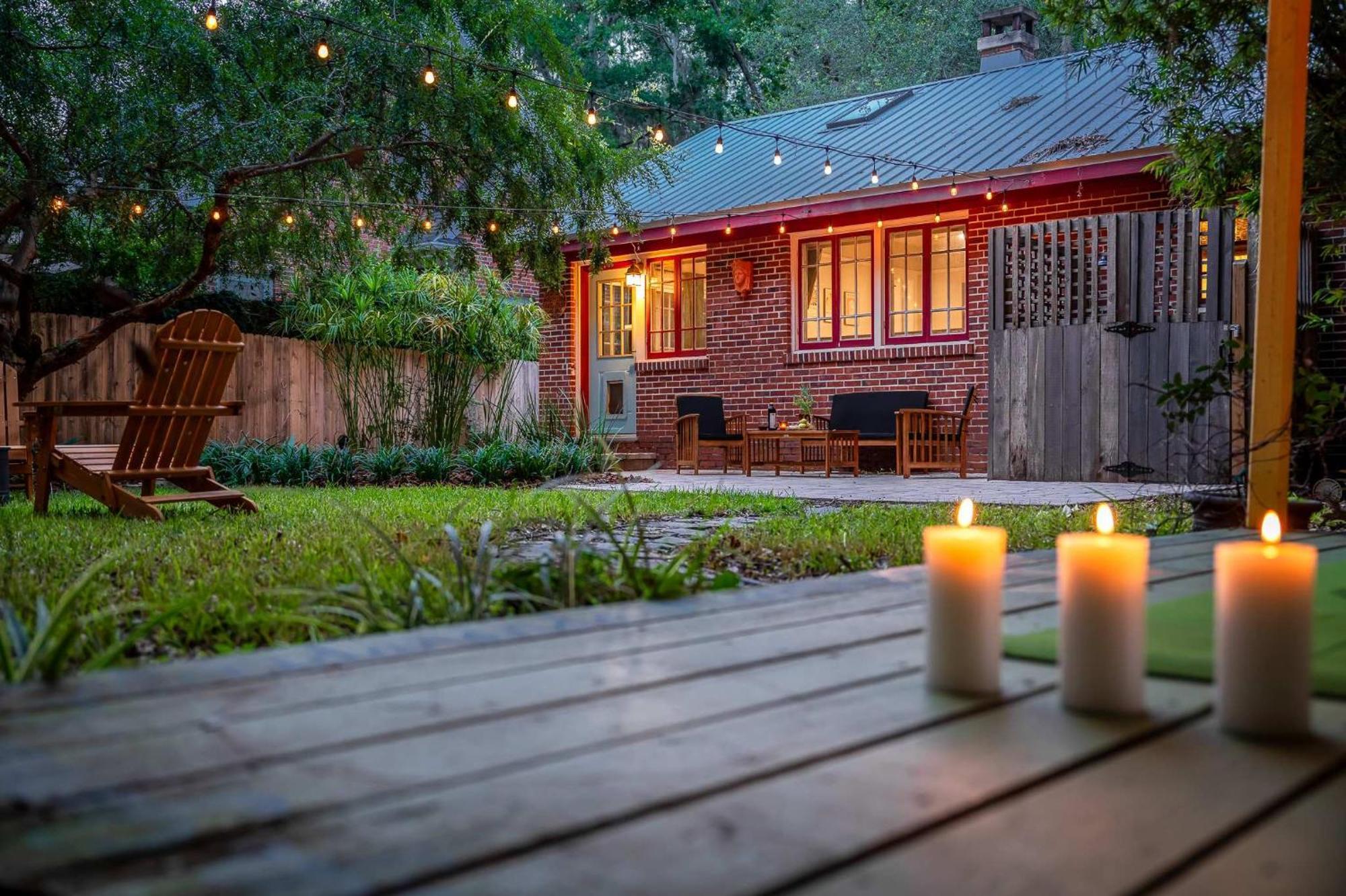 The Gallery At Duckpond - 1930s Historic Charm Holiday home Gainesville