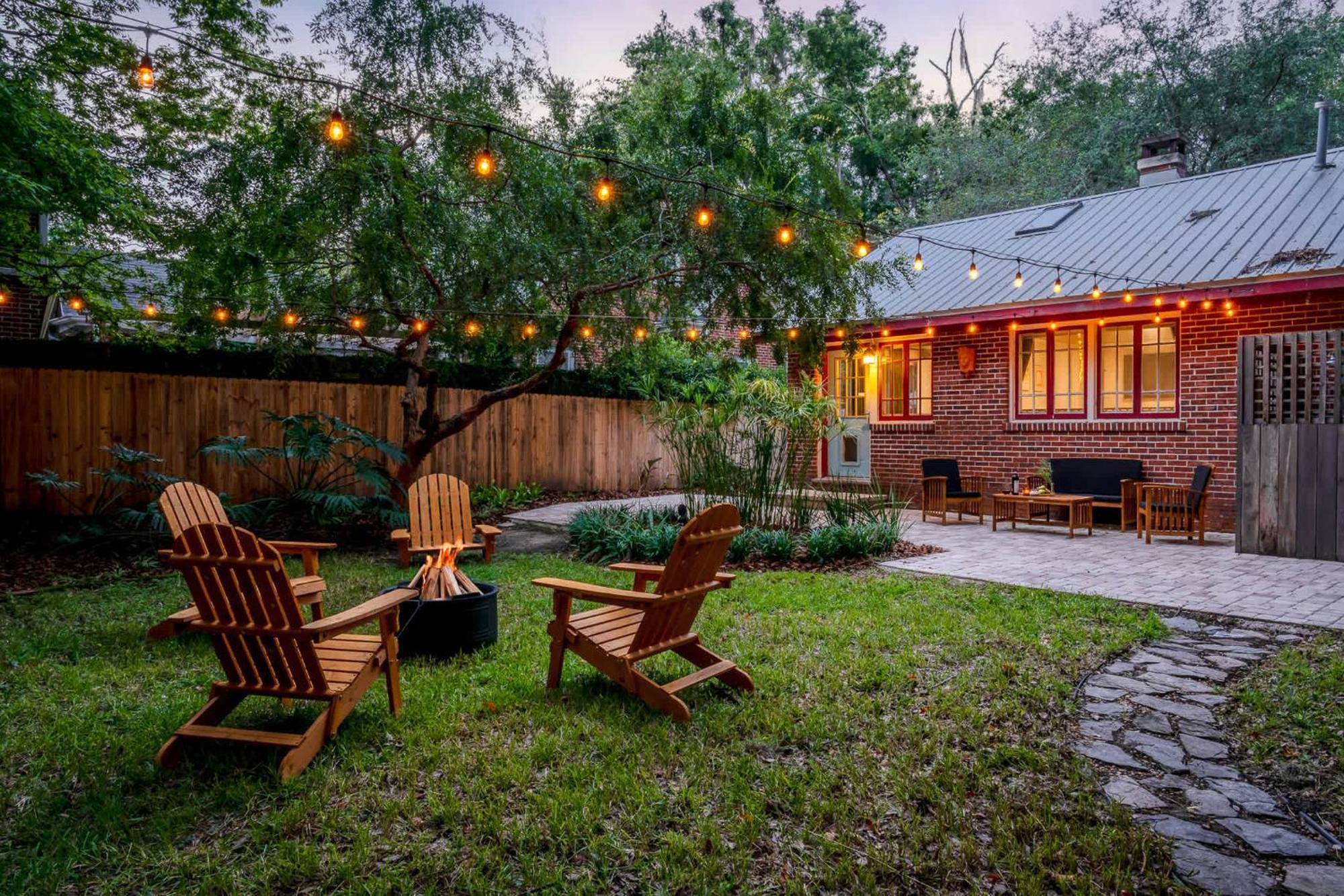 Holiday home The Gallery At Duckpond - 1930s Historic Charm Gainesville