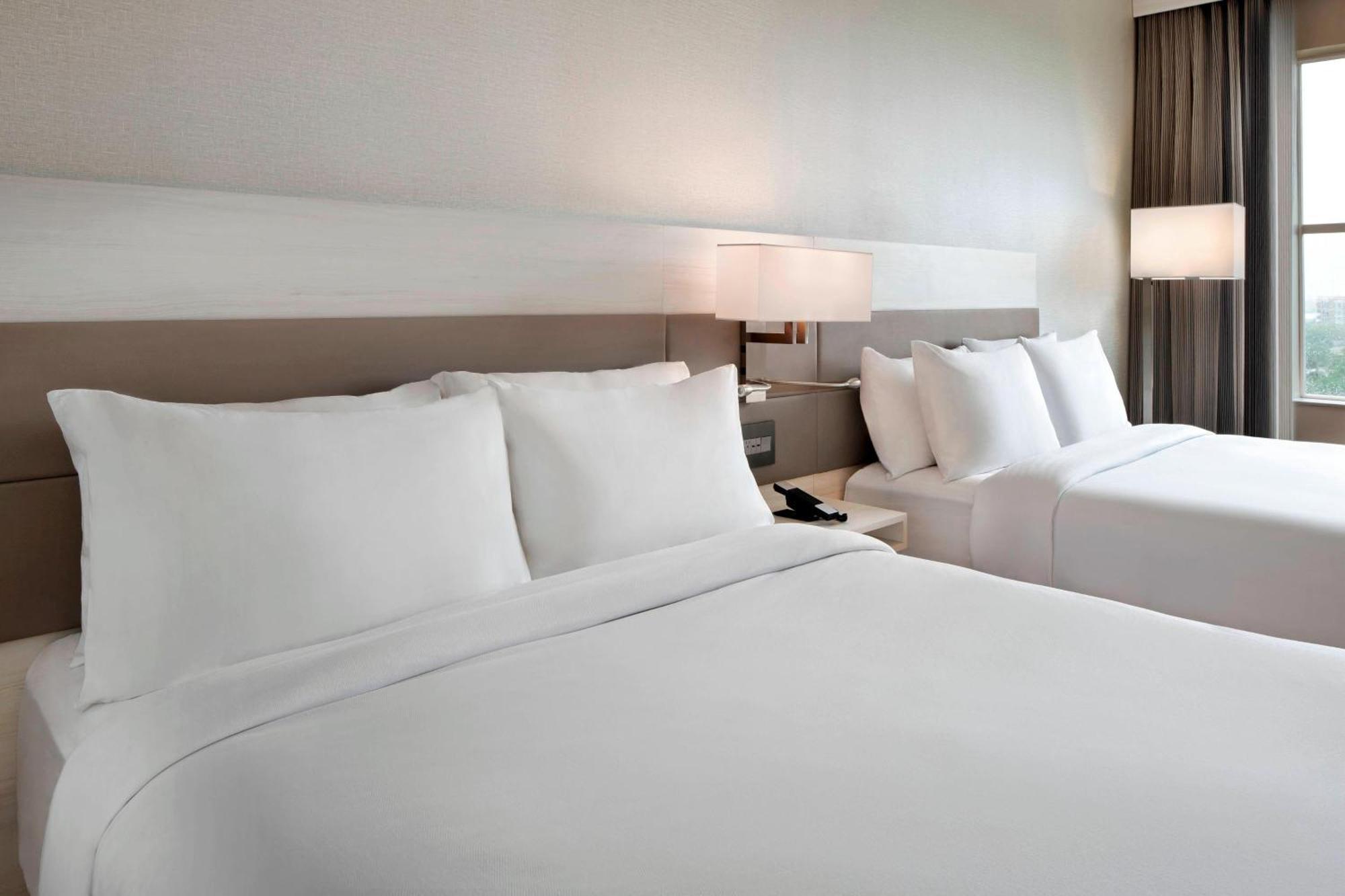 Ac By Marriott Downtown 4*