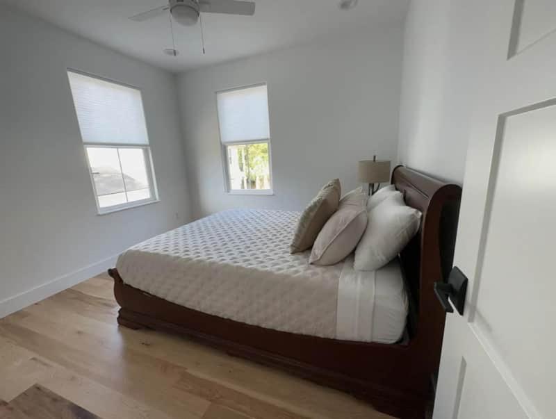 Gator Grove - Queen Ann White - New Build! Holiday home *