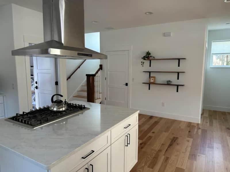 Gator Grove - Queen Ann White - New Build! *