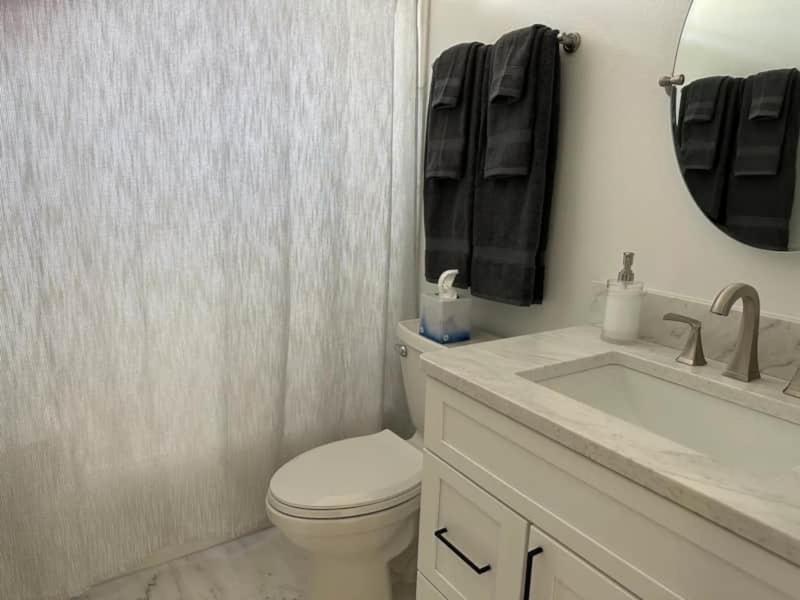 Gator Grove - Queen Ann White - New Build! Holiday home Gainesville
