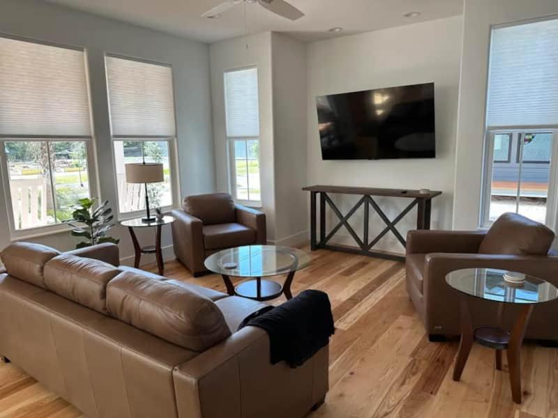 Gator Grove - Queen Ann White - New Build! Gainesville