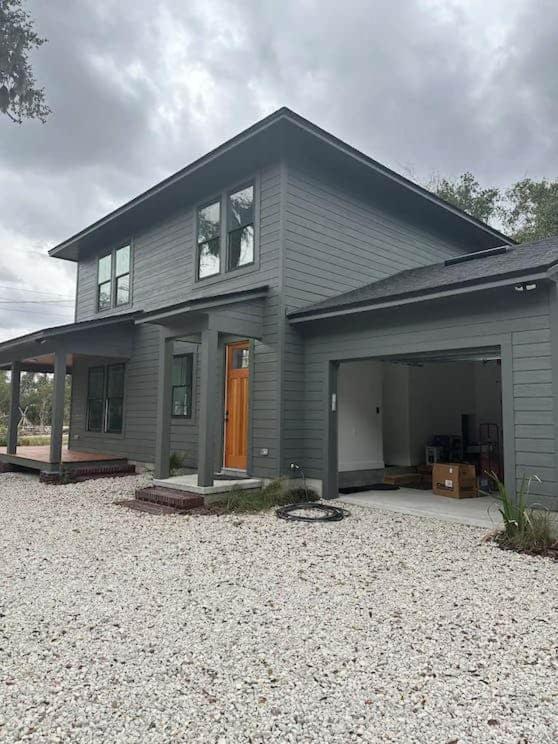 Gator Grove - Queen Ann Grey - New Build! Holiday home *