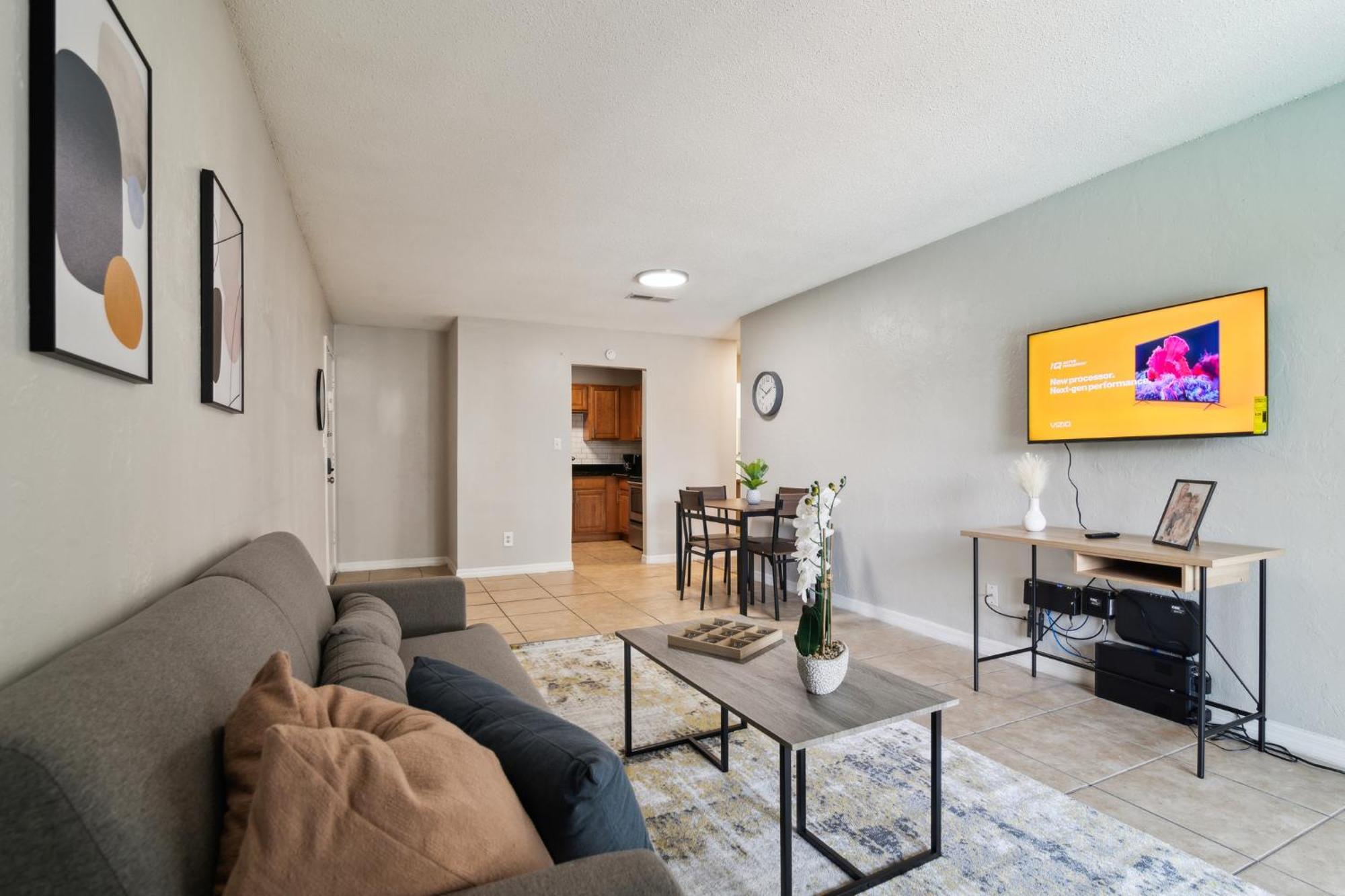 Sweetwater 4f I Beautiful 1bd I Free Parking Apartamento