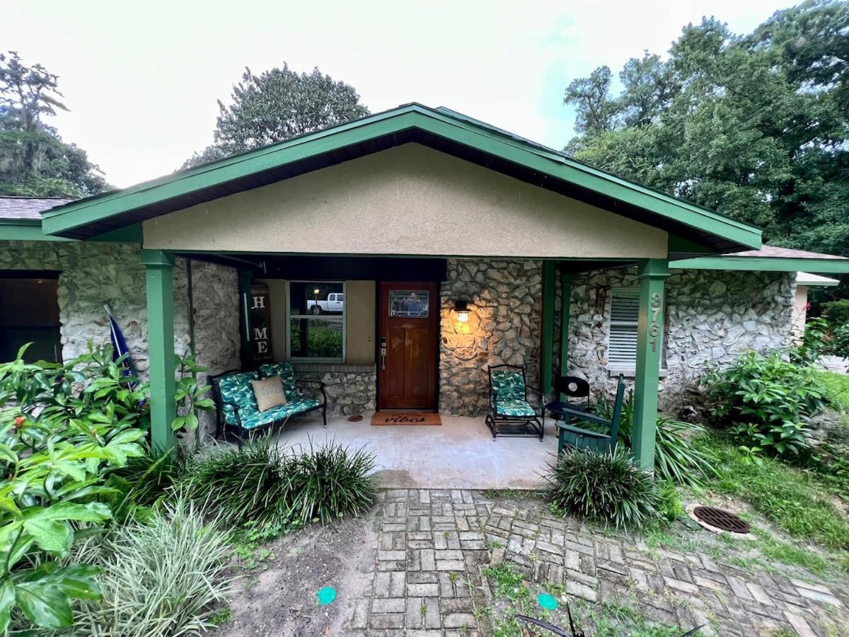 Majestic House With Swimming Pool Gainesville