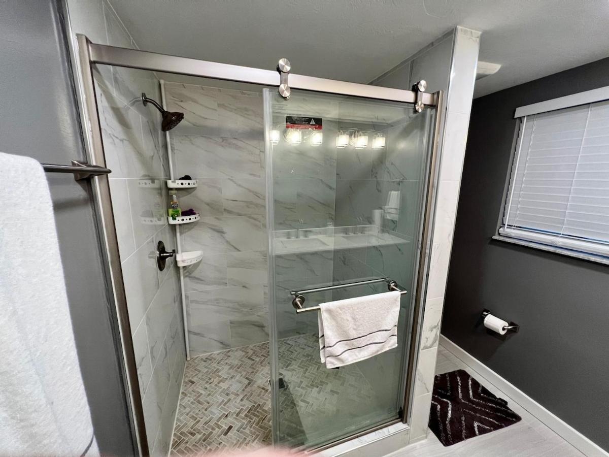 Majestic House With Swimming Pool * Gainesville