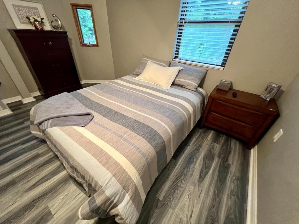 Majestic House With Swimming Pool Gainesville