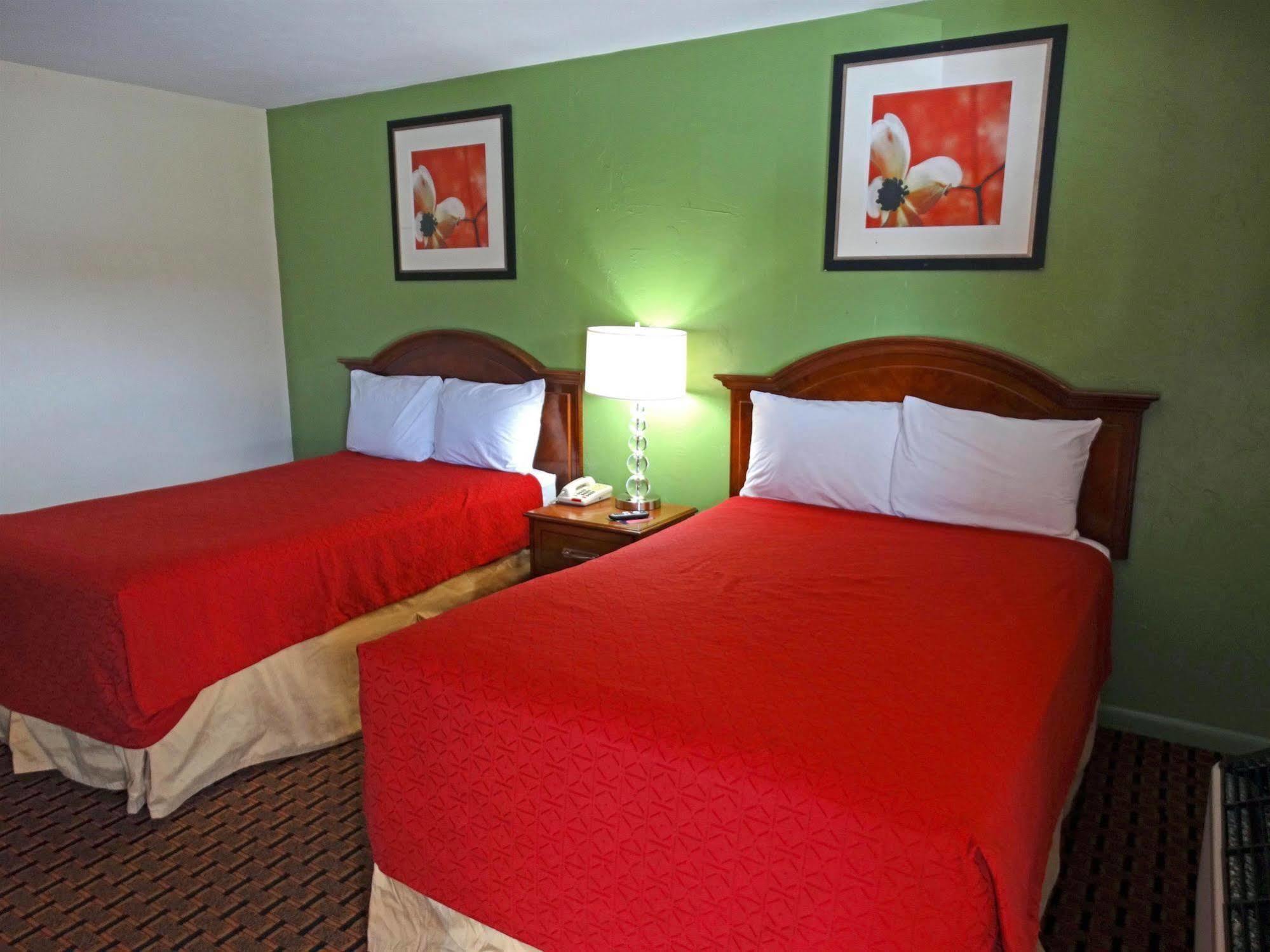 Motel America's Best Value - 2*