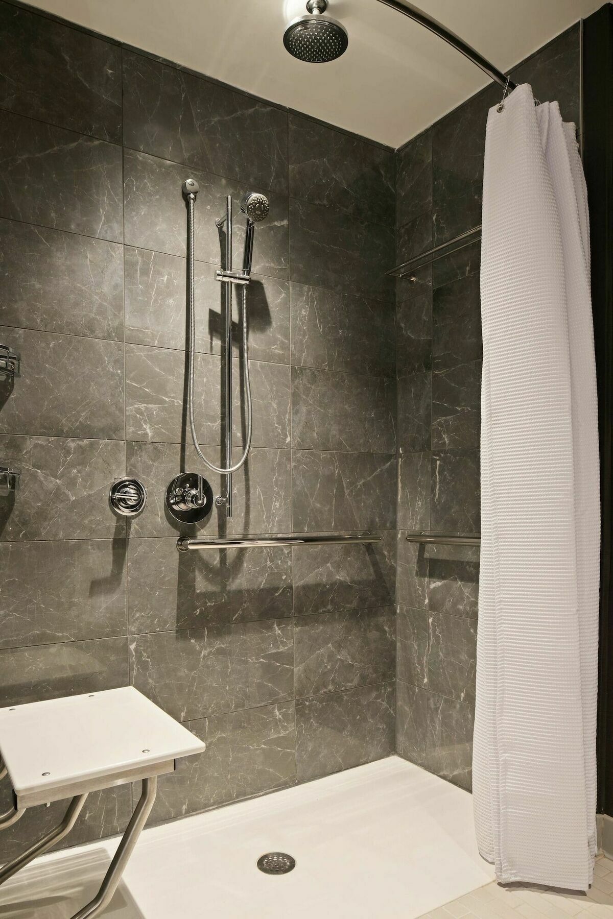 Hotel Ac By Marriott Downtown 4*